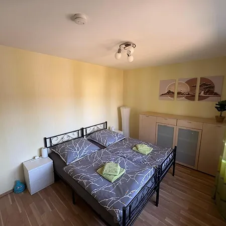 Stilvolle Ferienwohnung, Bis Zu 5 Gaeste Mit Kamin Кассель