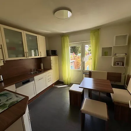 Stilvolle Ferienwohnung, Bis Zu 5 Gaeste Mit Kamin קאסל